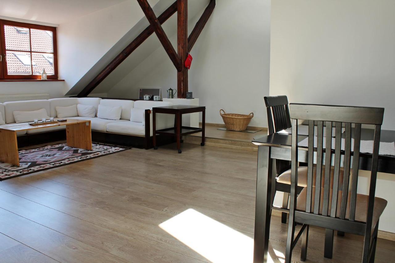 Attic With Parking, Near The Center Of Cb - 110M2 Lejlighed Ceske Budejovice Eksteriør billede